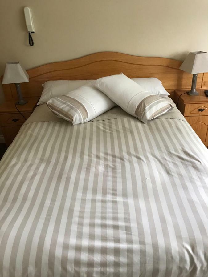 Derreen Tighue House Tralee Bagian luar foto